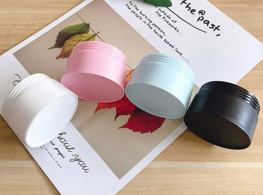 pots en plastique à double paroi cosmétiques de 20g 30g 50g pp avec des couvercles